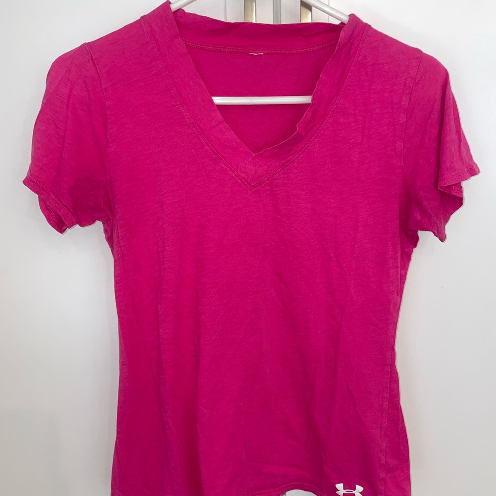 Under Armour Small Pink Short Sleeve Shirt
